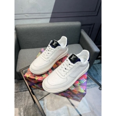 Louis Vuitton Low Shoes